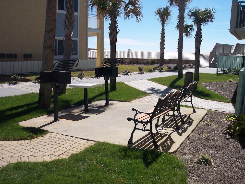Pelican Isle 412 by Brooks and Shorey Resorts