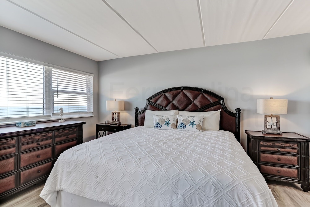 Fully Remodeled Condo with Atlantic Ocean View and Access to Private Fishing Pier by RedAwning view 2
