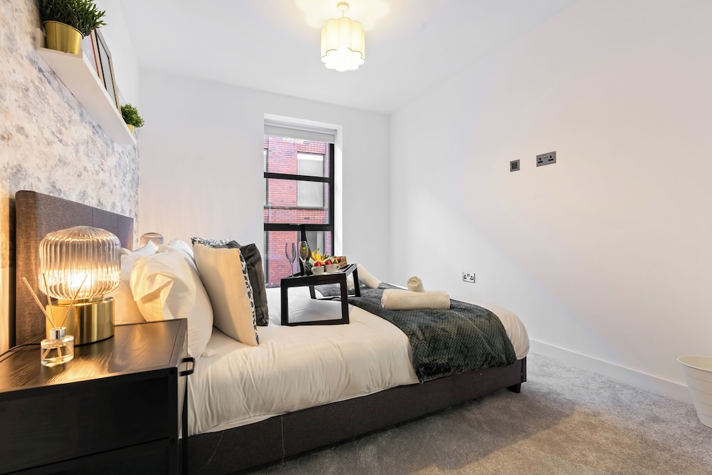 Camden Drive City Apartment