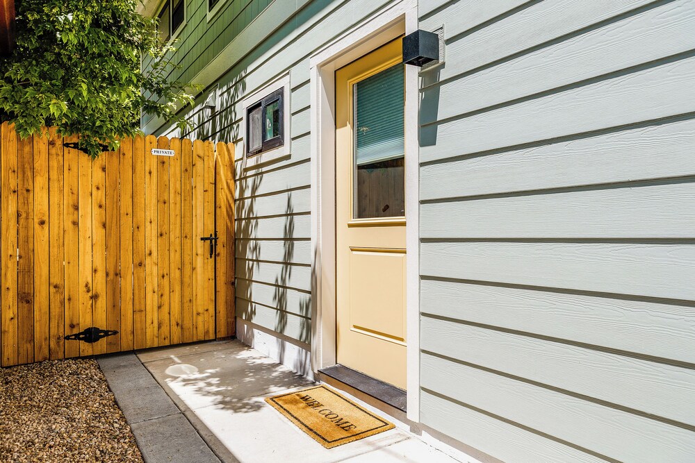 < 1 Block to City Park: New-build Apt in Denver!
