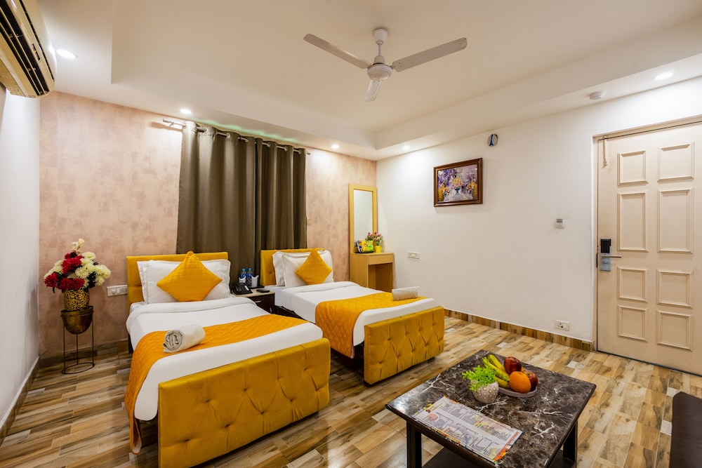 Hotel Palazzo Inn Mansarovar Garden