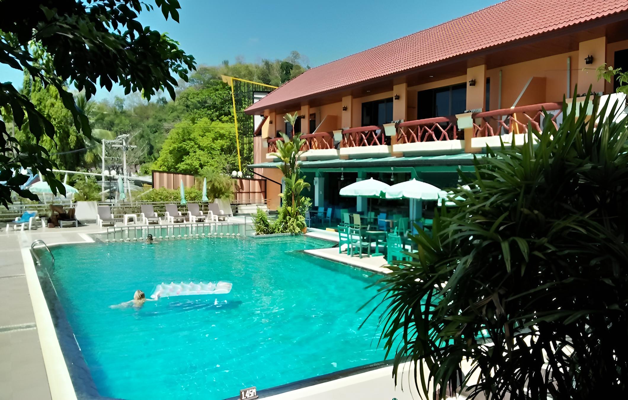 swimming pool