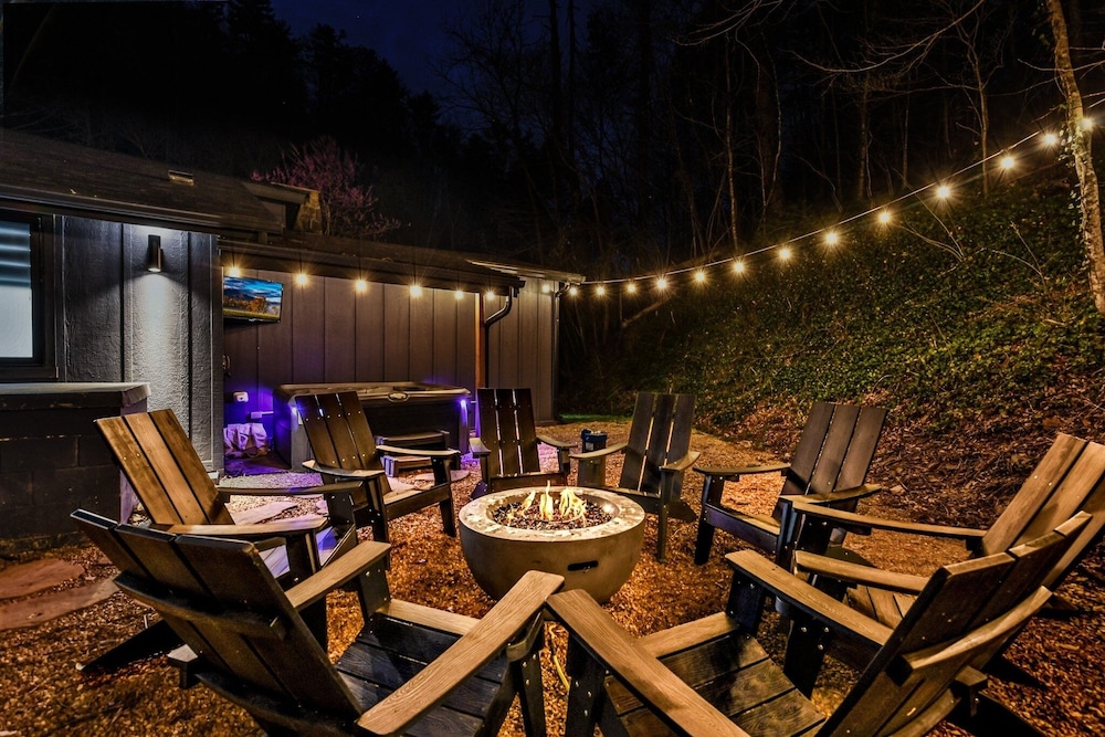 Creekside Retreat 3 Bedroom Cabin