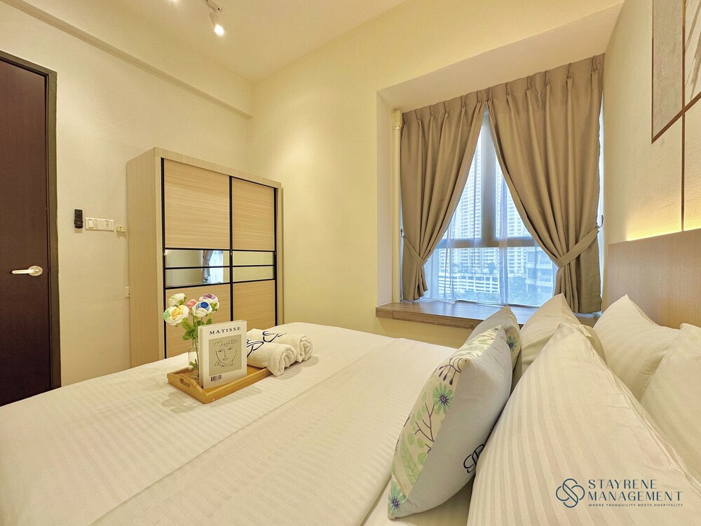 Country Garden Danga Bay Sea View Homestay by Stayrene