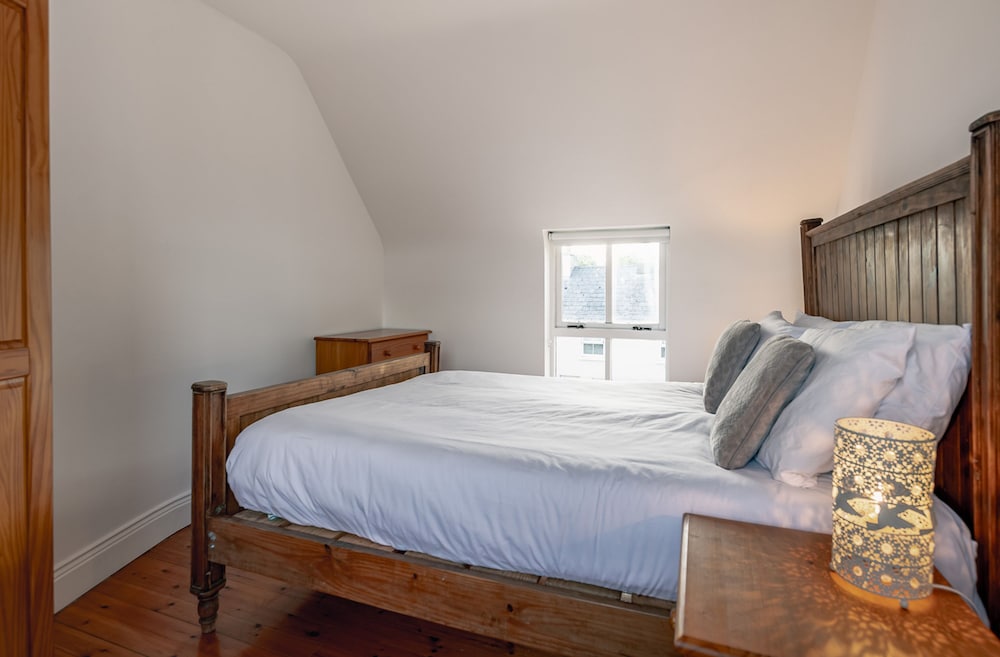 One Bedroom Apartment to Sleep 2 in the Heart of Kenmare Town