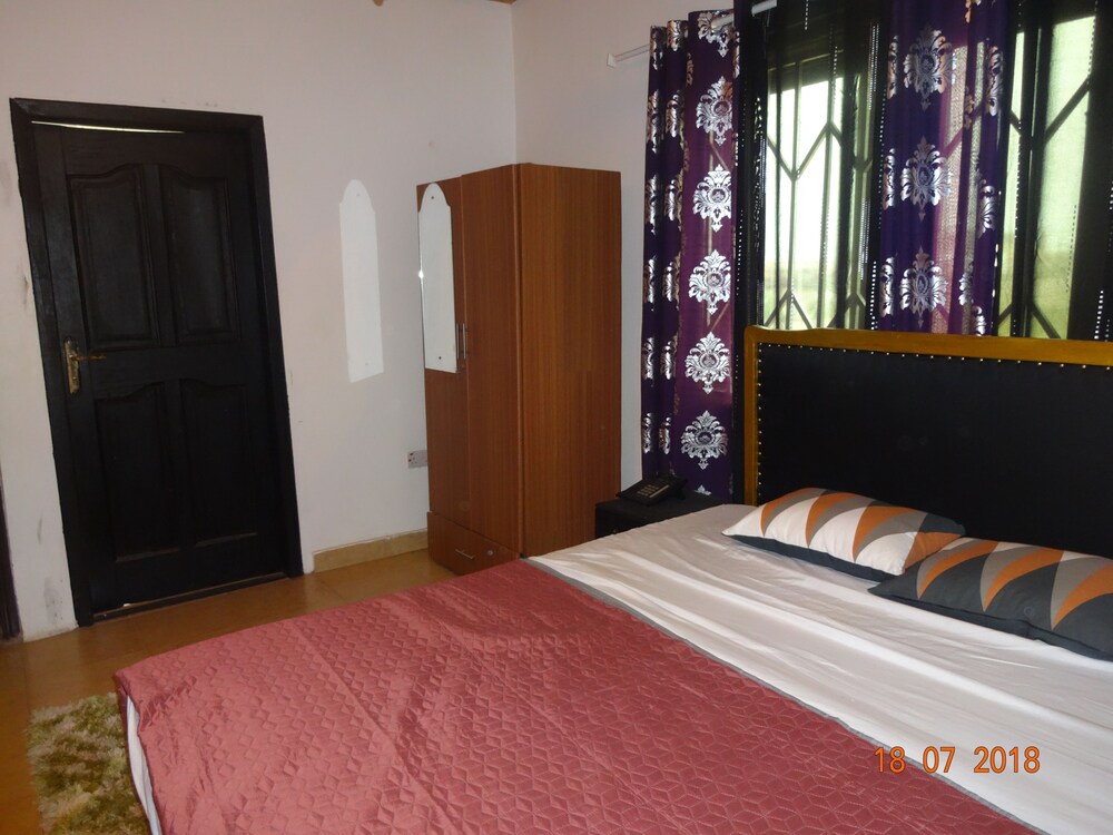 Nordik Palace Bed & Breakfast