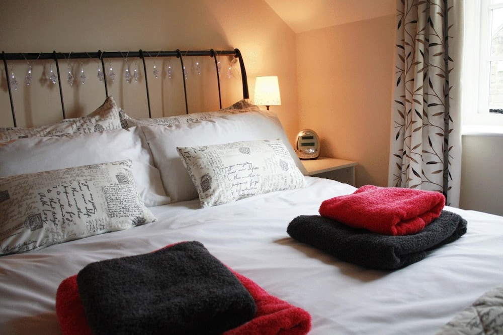 Pet Friendly - Country Cottage - 2 Guests Retreat