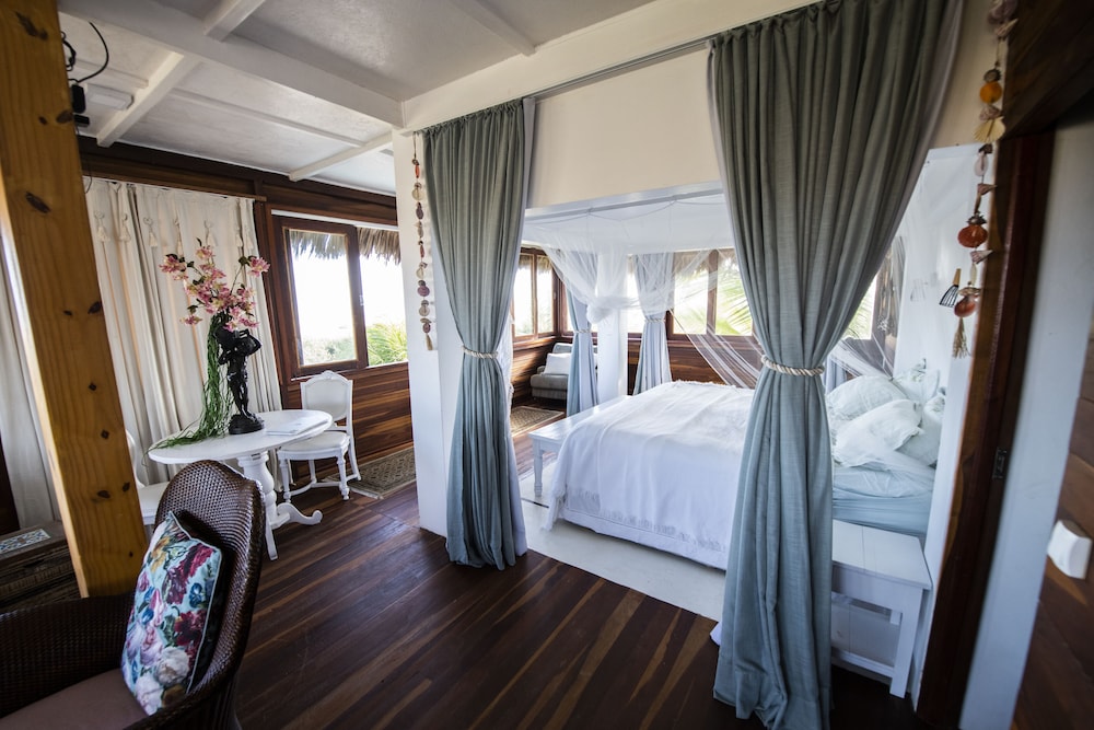 Kitejuba Bungalows view 5