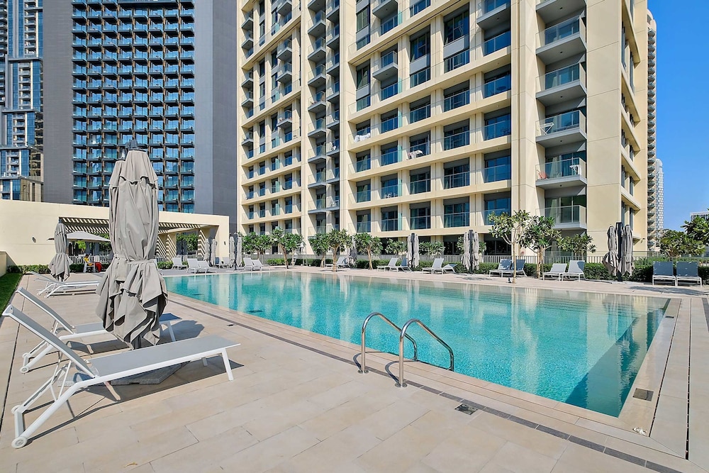 Silkhaus Premium Pad in Burj Royale Elegant