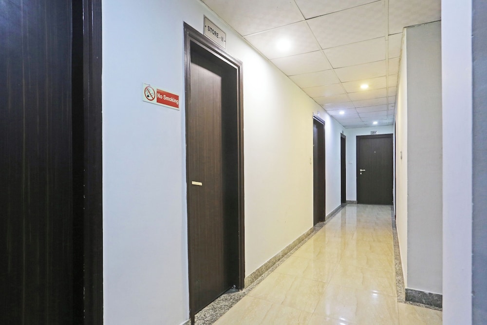 Hotel Aerostar Gold Near Yashobhoomi