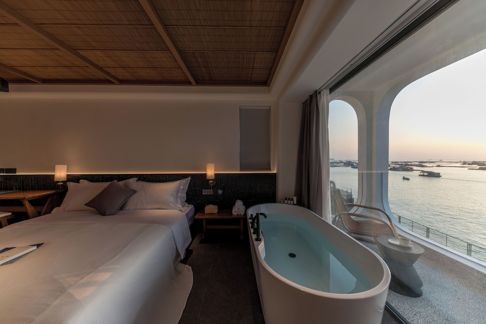 Miyue · Shenzhen Monet Garden Seaview Resort