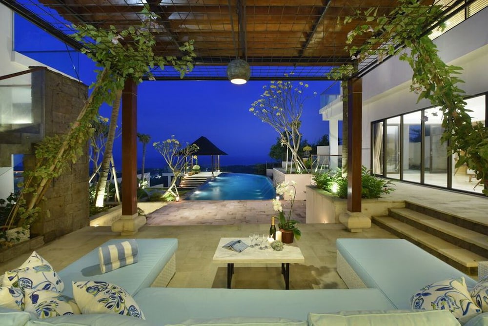 Villa Serenita 3 Bedroom view 4
