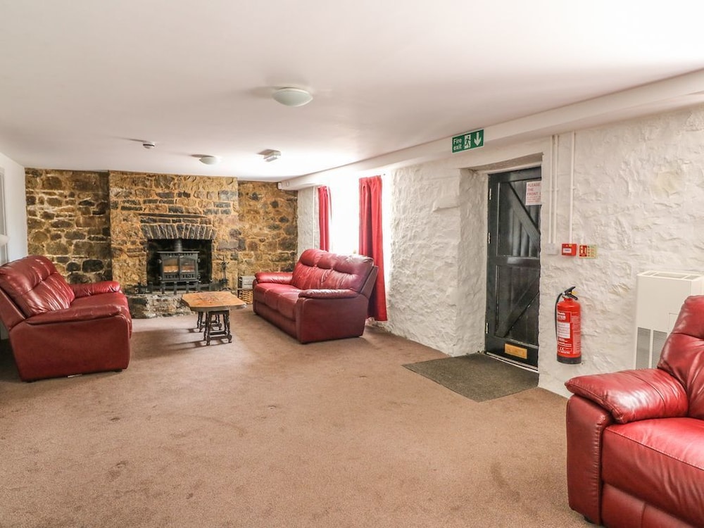 Swansea Vacations - Old Tredegar Arms - Property Image 30