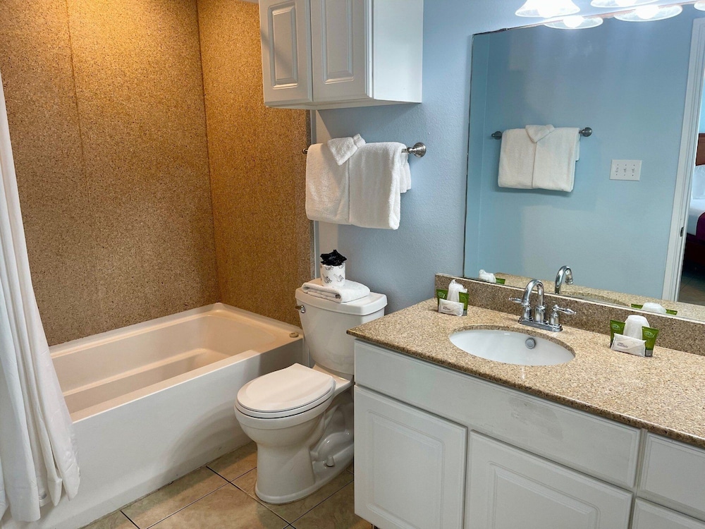 Beachgate Condo Suites And Hotel 526+527a+527b 3 Bedroom Condo