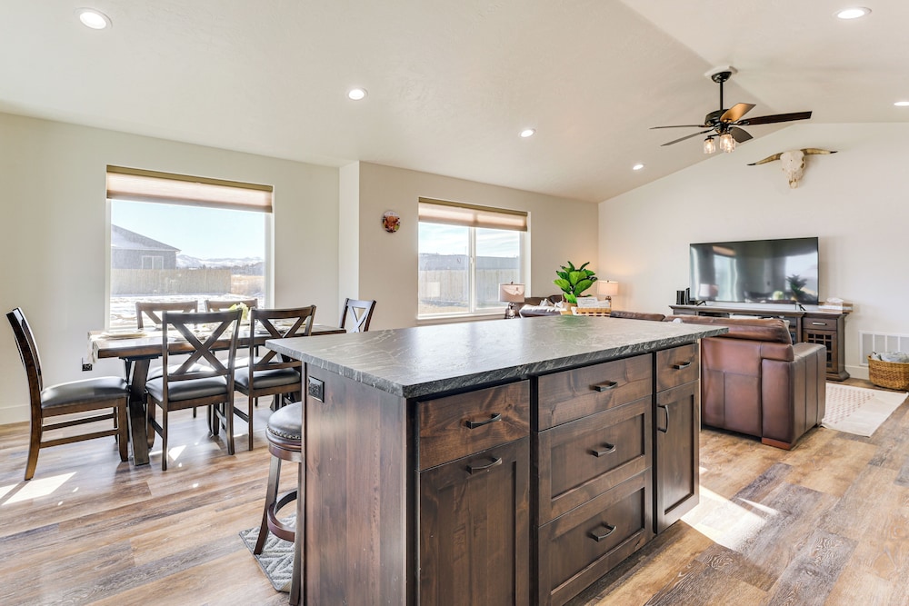 2 Mi to Beaverhead River: Family-friendly Home!