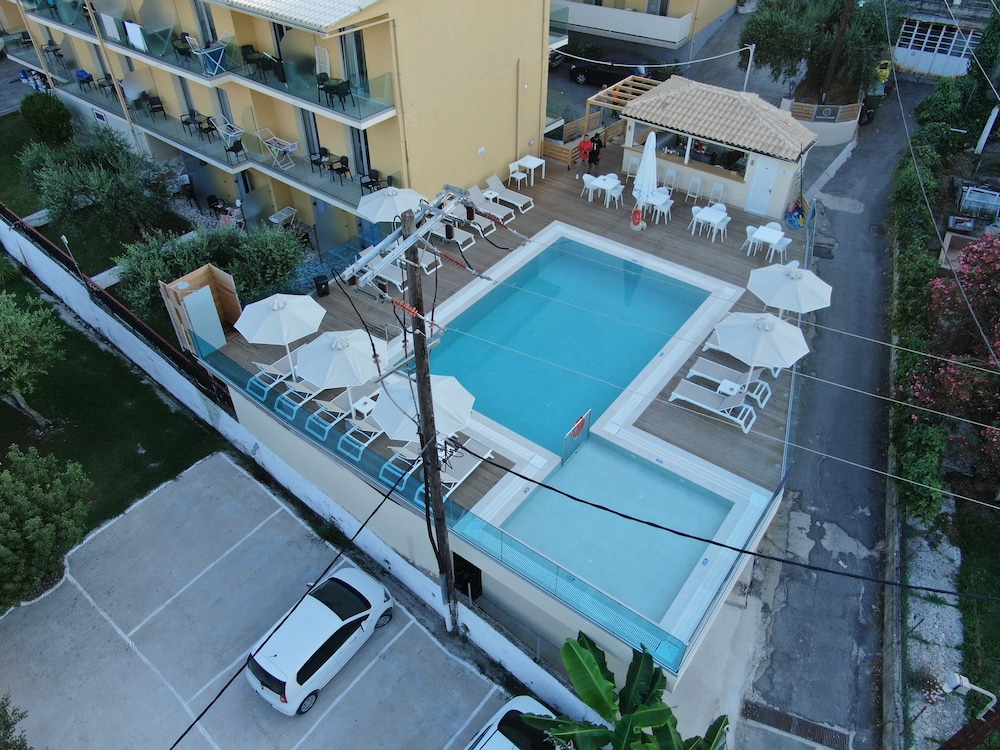 Passas Mare Apartments & Studios