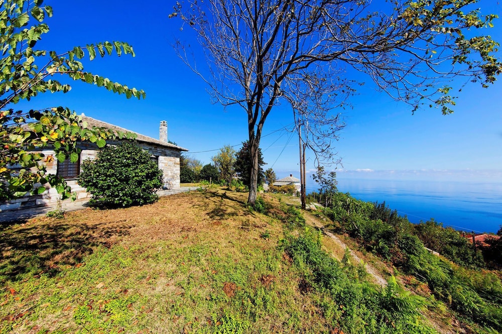 Beautiful Tranquil Stone Cottage view 4