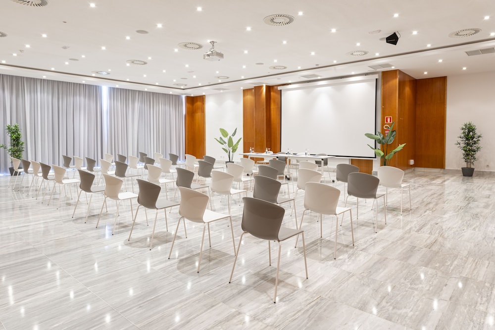 meeting & event spaces