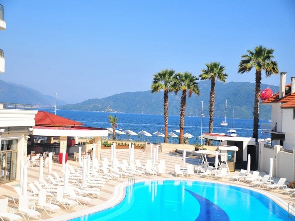 Golden Rock Beach Hotel - All Inclusive