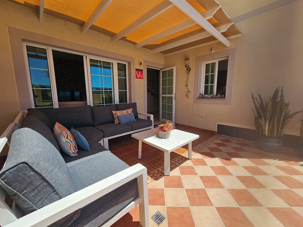 Welcoming and Modern Holiday Home With Access to Swimming Pool