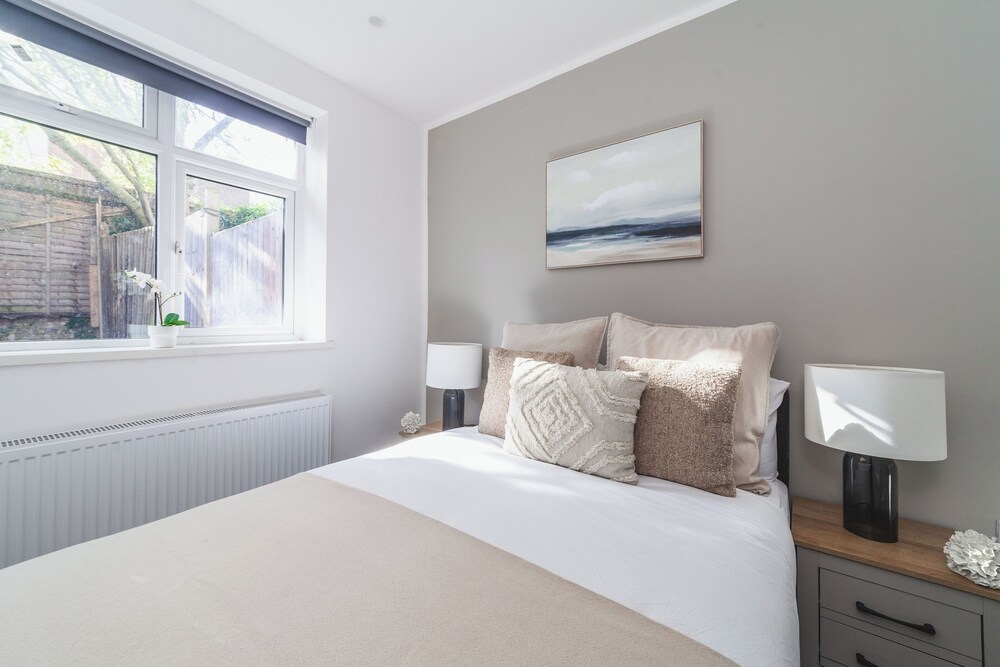 The Cricklewood Apartment