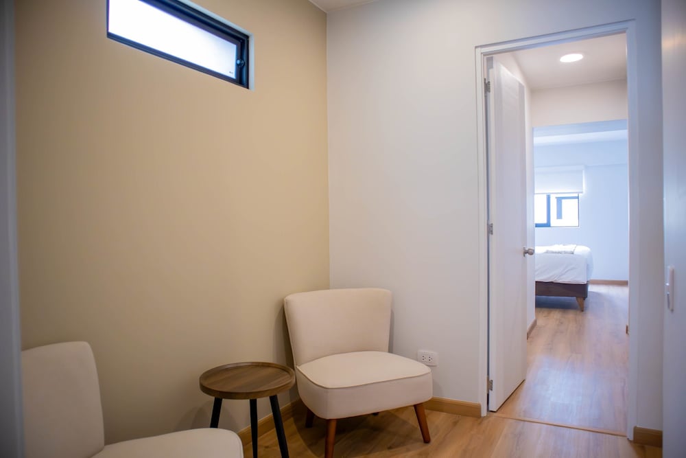 Beautiful 2BR With Fantastic Pool in Miraflores