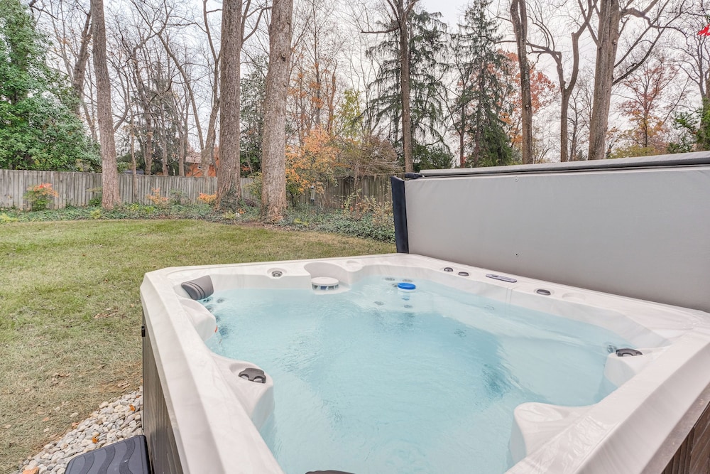 Upscale Family Retreat Near DC & Georgetown!