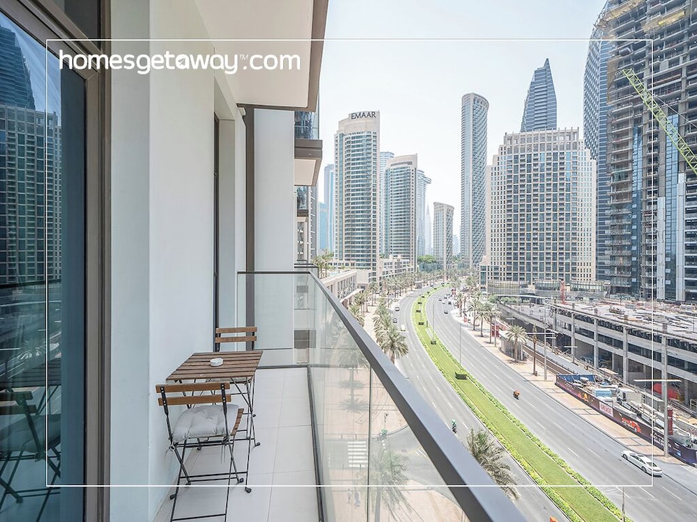 Chic 1BR Burj Crown Boulevard View