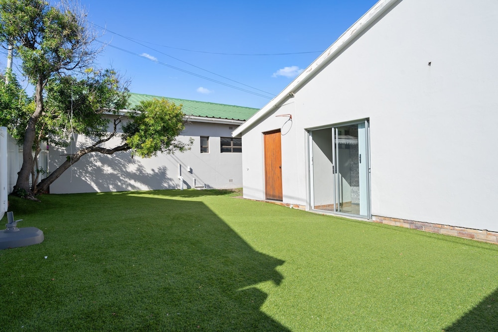 The Kleinmond Cottage