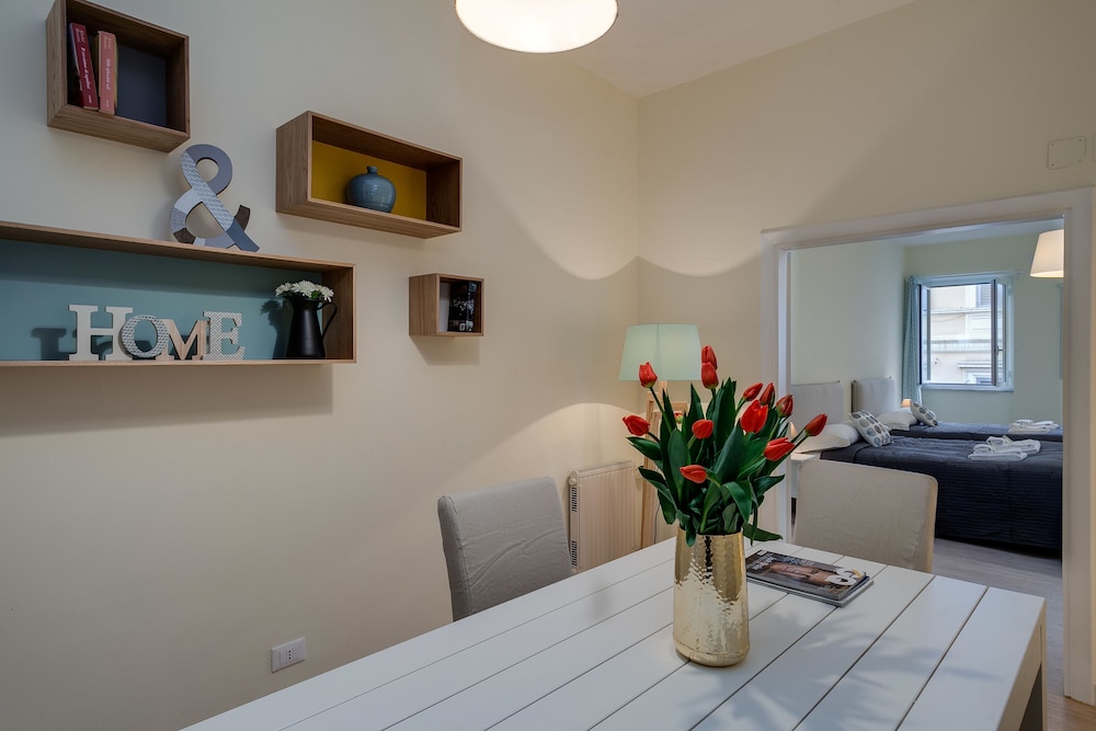 Travel & Stay - Sistina