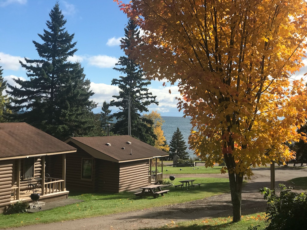 Cascade Lodge