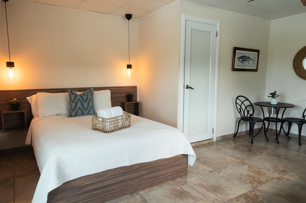 Rooms Boutique by Annie's
