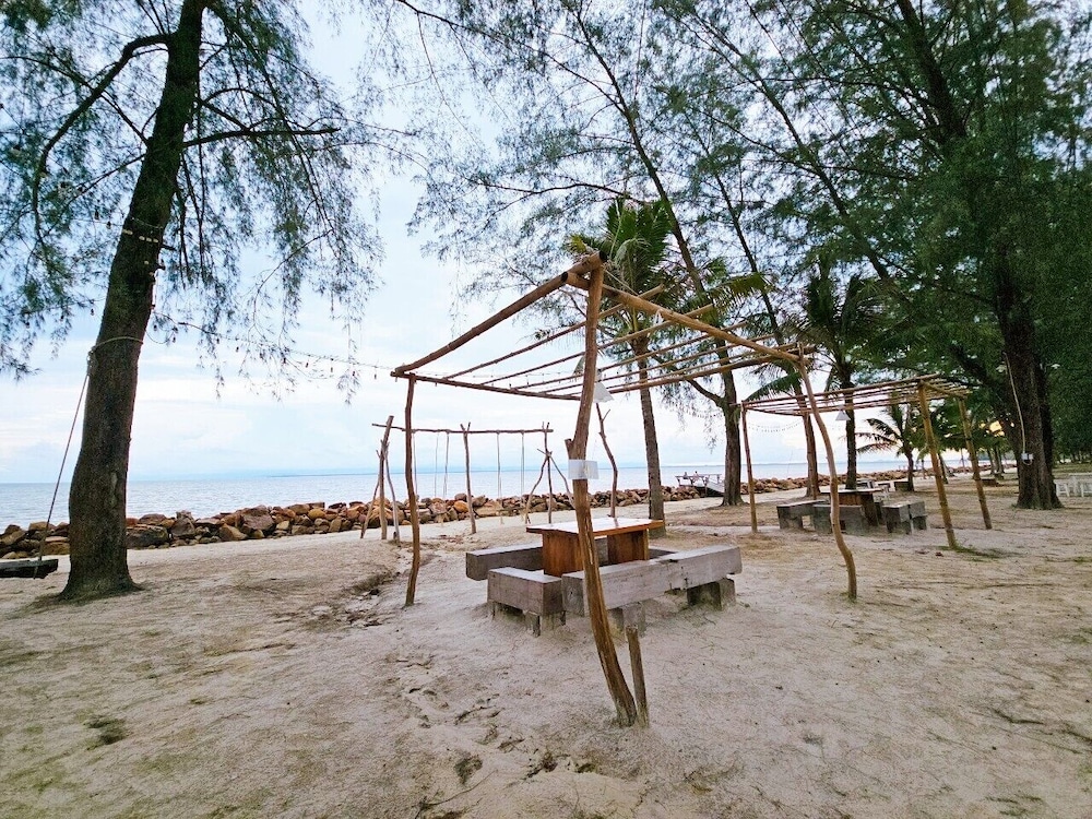Suvarn Gleaw Thong Resort