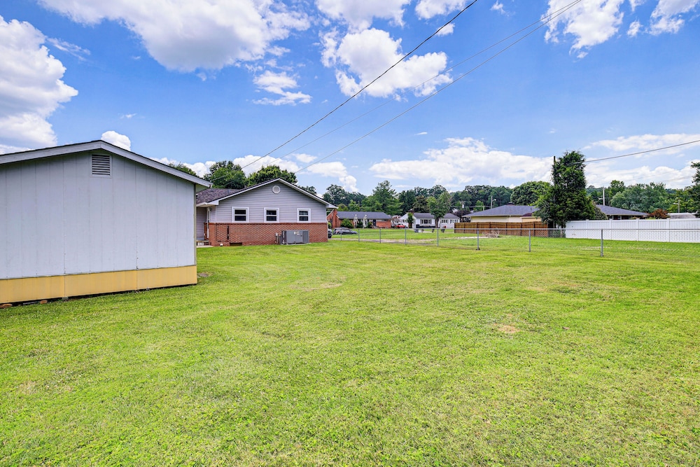 Retreat w/ Fenced Backyard in Kingsport!