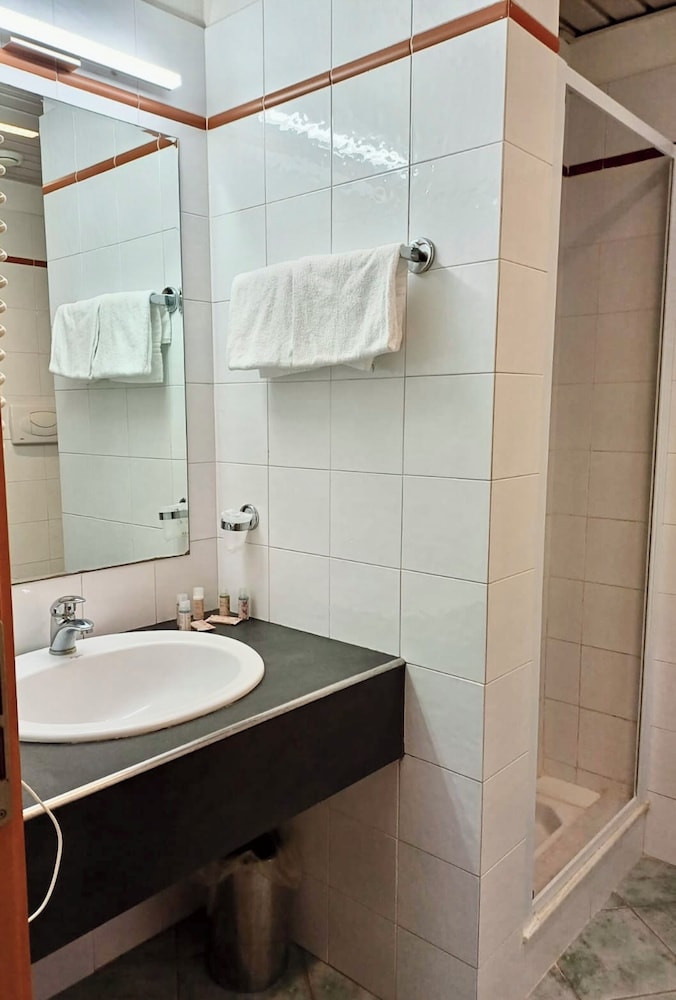 Hotel with swimming-pool in Arborea photo 3