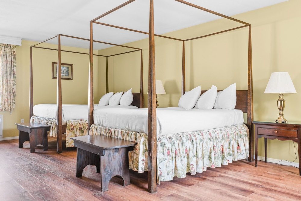 Delamater Inn