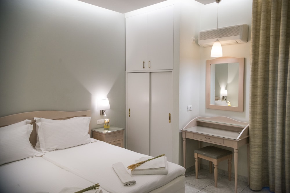 Maria Plomari Apartments photo 4