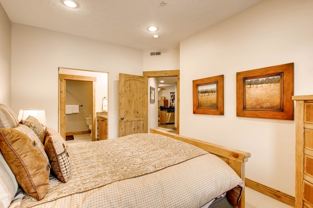 Park City Ski Resort - Town Pointe Condos