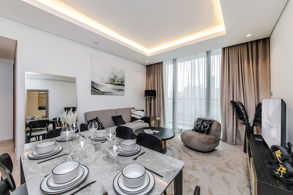 Premium 3BR with Full Burj Khalifa view