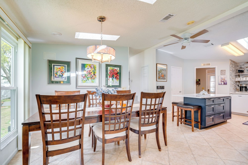 Hilltop Golf Course Cottage in The Villages!