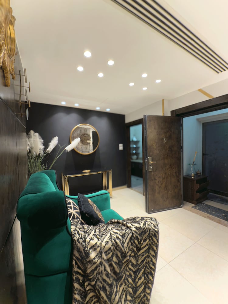 Charming Amman Apartment With Central AC and Parking