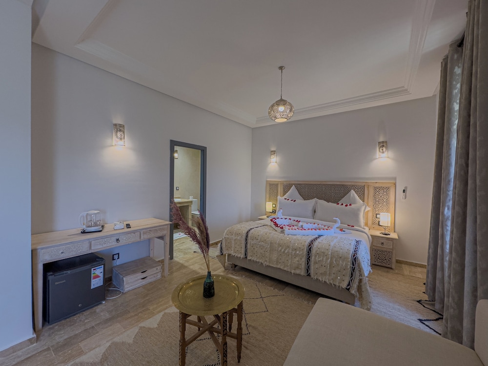 Riad Tonaroz Gold