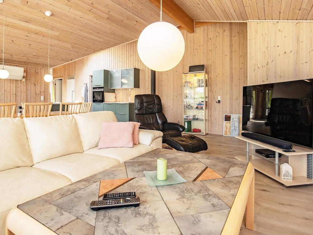 12 Person Holiday Home in Rodby-by Traum view 4