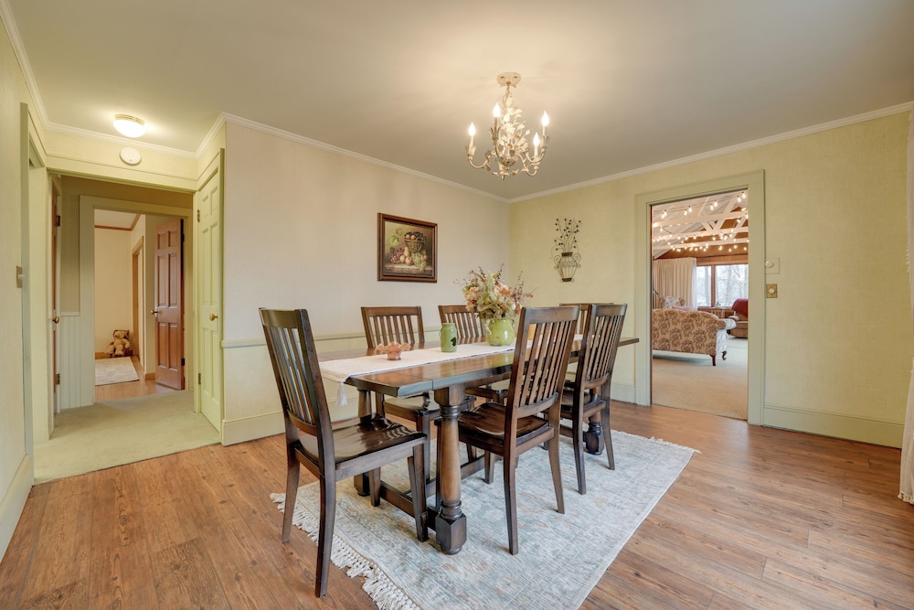Cozy Hillsdale Home 1 Mi to Baw Beese Lake! - Property Image 39