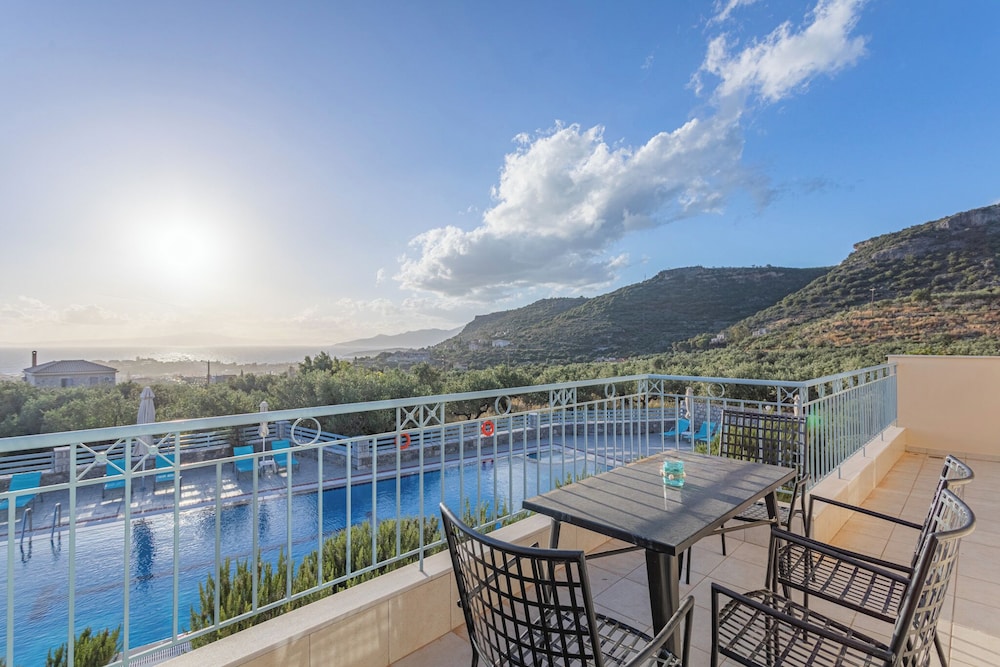 Sundymaria Apartments