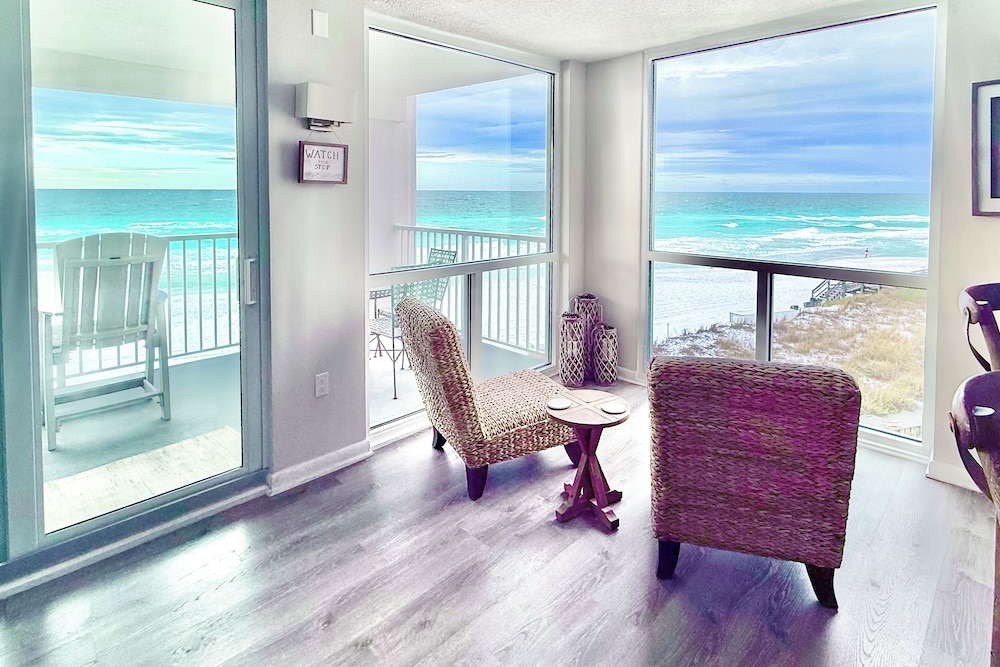 Steps to Beach: Oceanfront w/ Panoramic Gulf Views