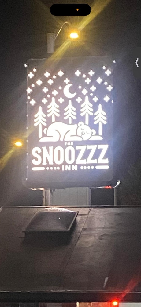 The Snoozzz Inn
