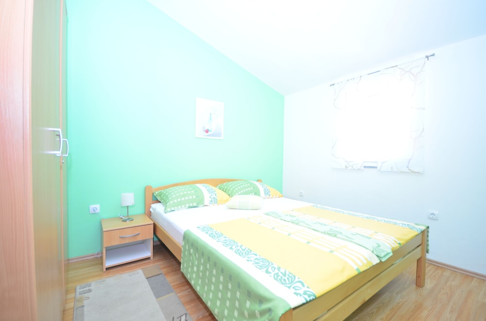Apartments Brandis view 5