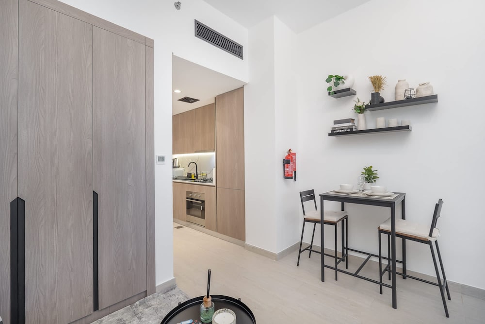 Charismatic Studio in Laya Heights Perfect for 2