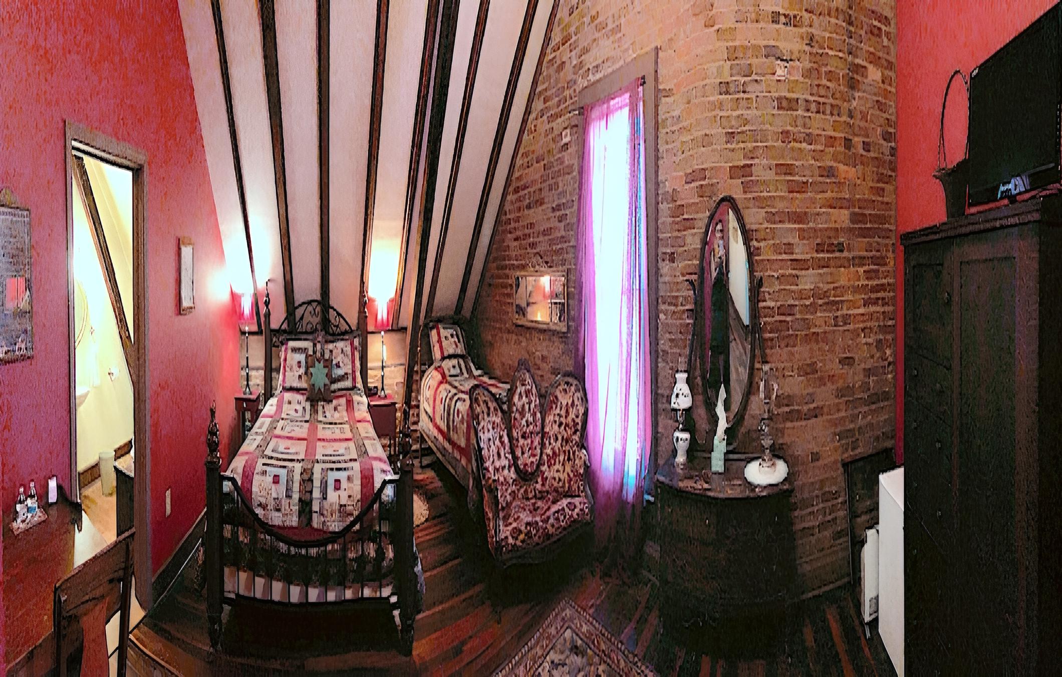 Main Street Bed & Breakfast Established in 1810 view 5